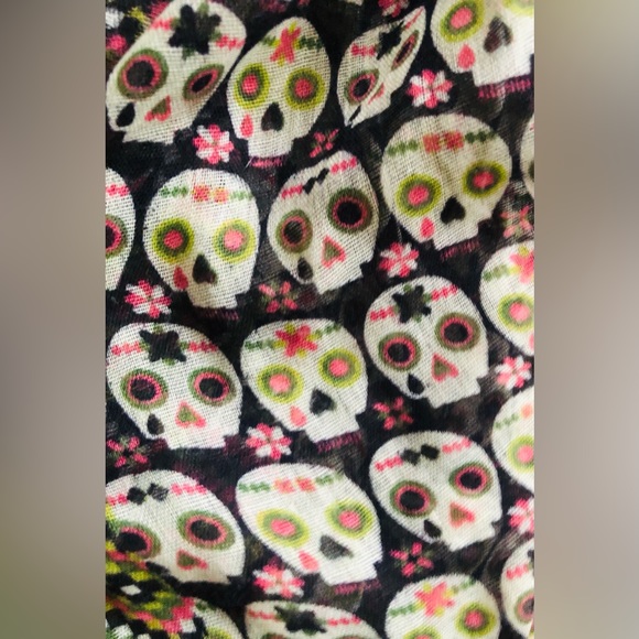 Simons Accessories - 💀 Simons infinity scarf